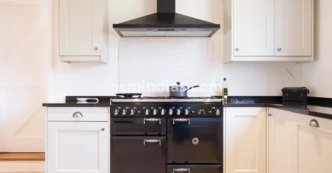 Upgrade Cooking With Best Chimney for Kitchen Siliguri Solutions Today